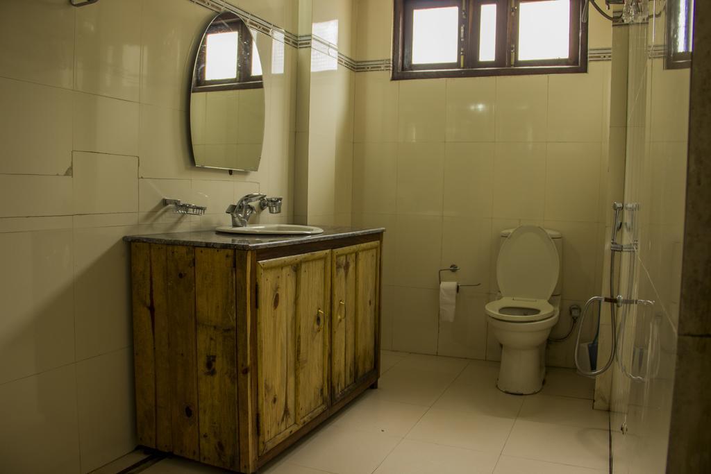 Ken And Twill Guest House Шиллонг Екстер'єр фото